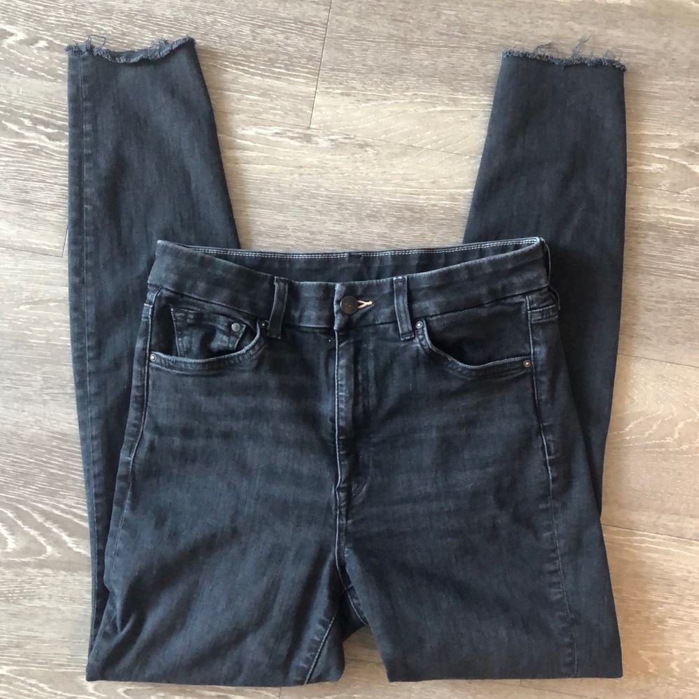 H&M High Waist Shaping Raw Ankle Super Skinny Jean